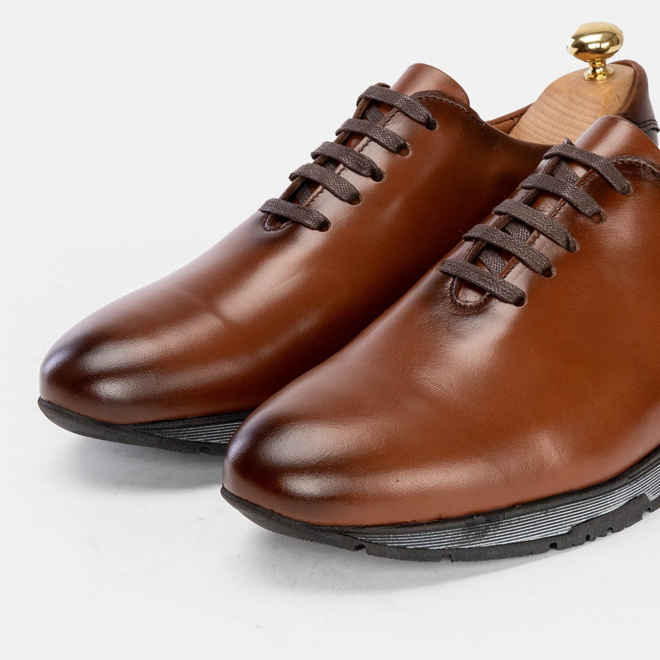 Volzak 5154 Basket en cuir Camel