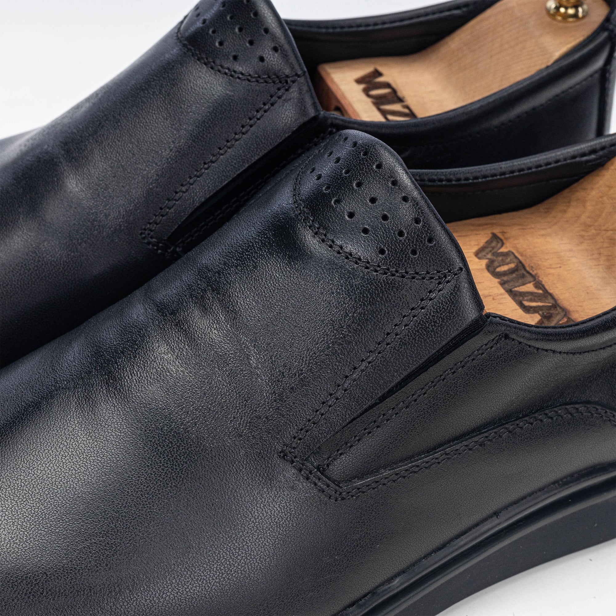 Volzak 8850 Black Leather Shoe