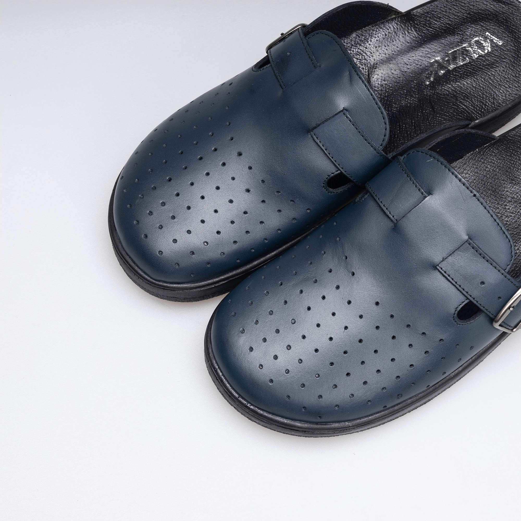 Volzak 5401 Blue Leather Clog