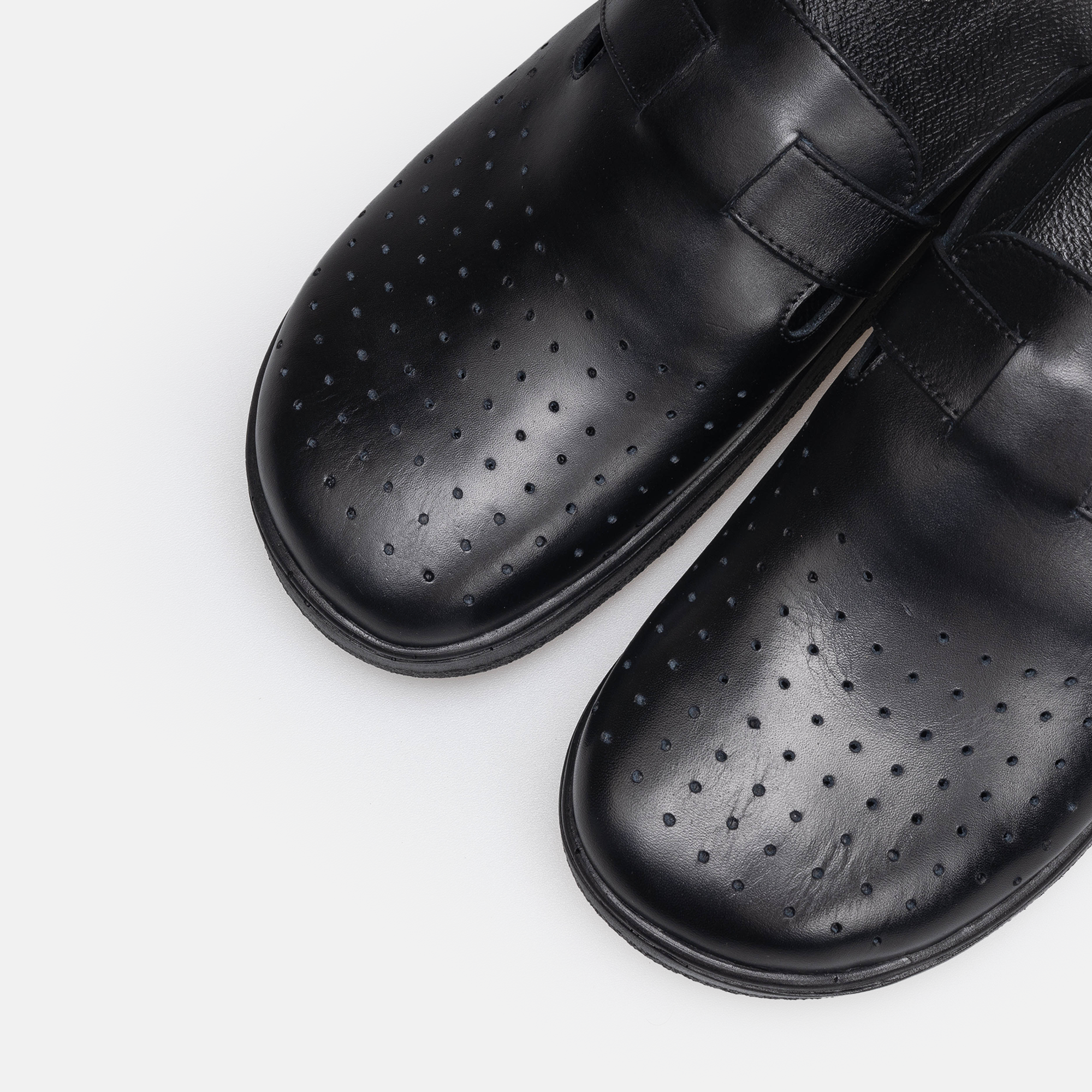 Volzak 5401 Black Leather Clog