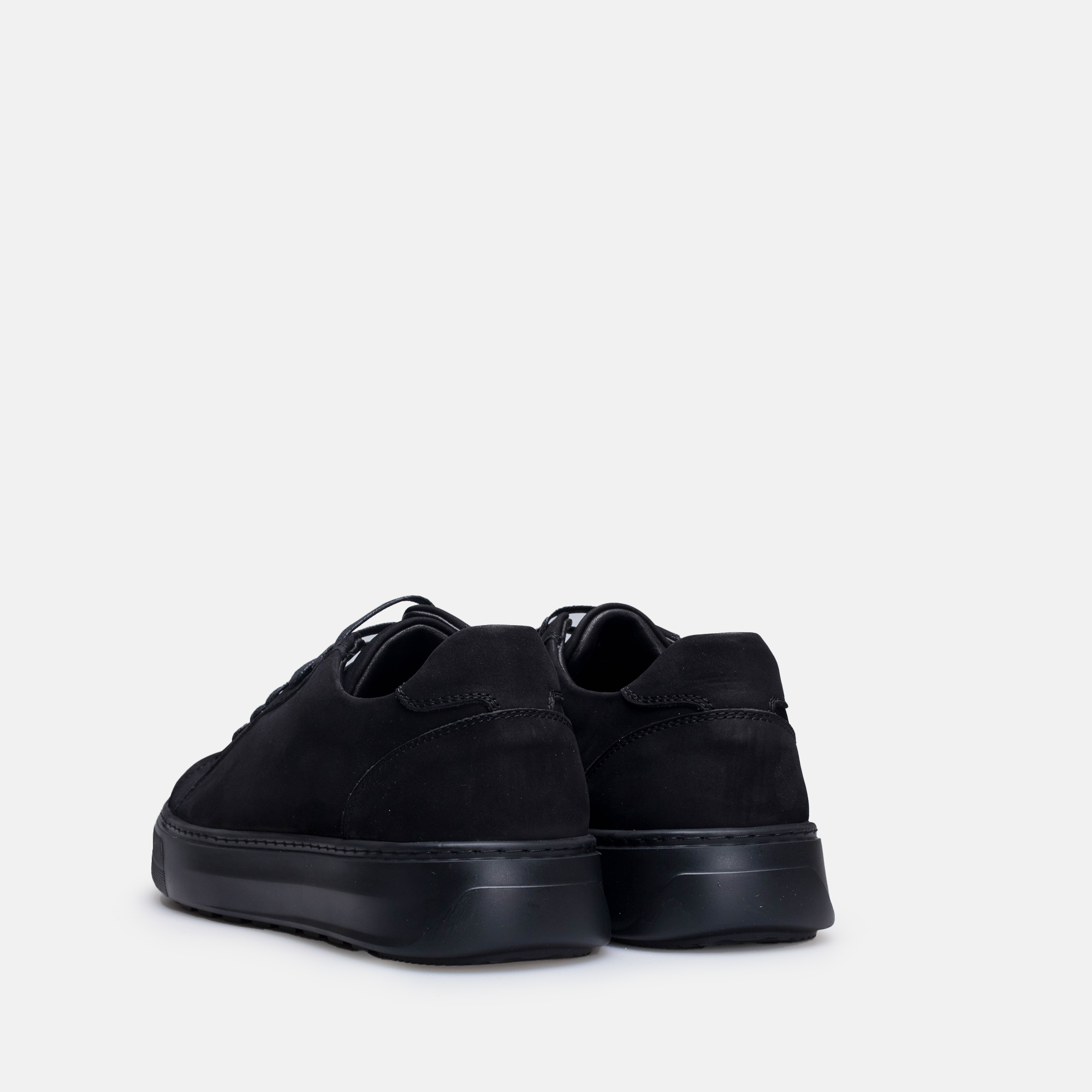 Volzak 6041 Basket en nubuck Noir
