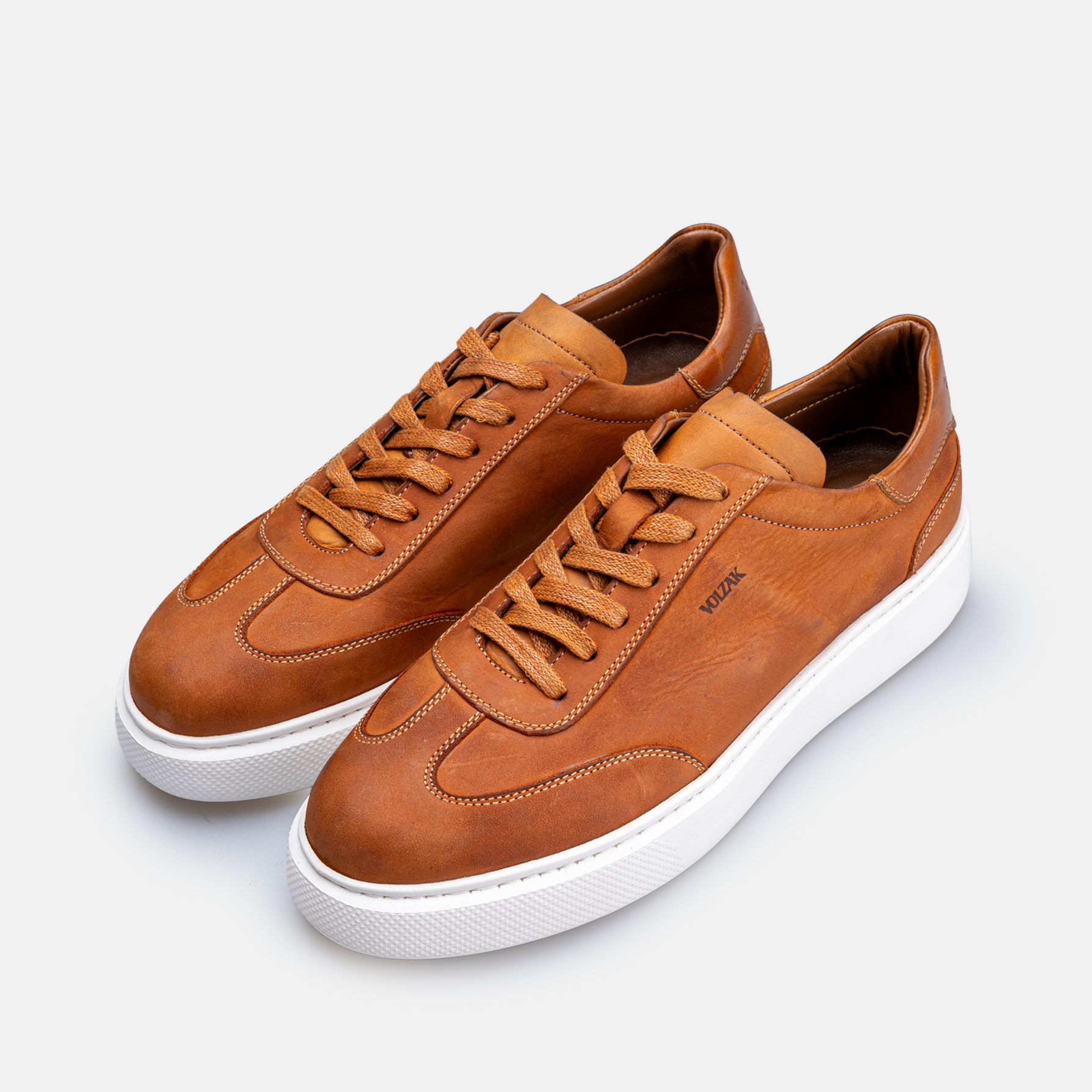 Volzak 7008 Basket en nubuck Camel