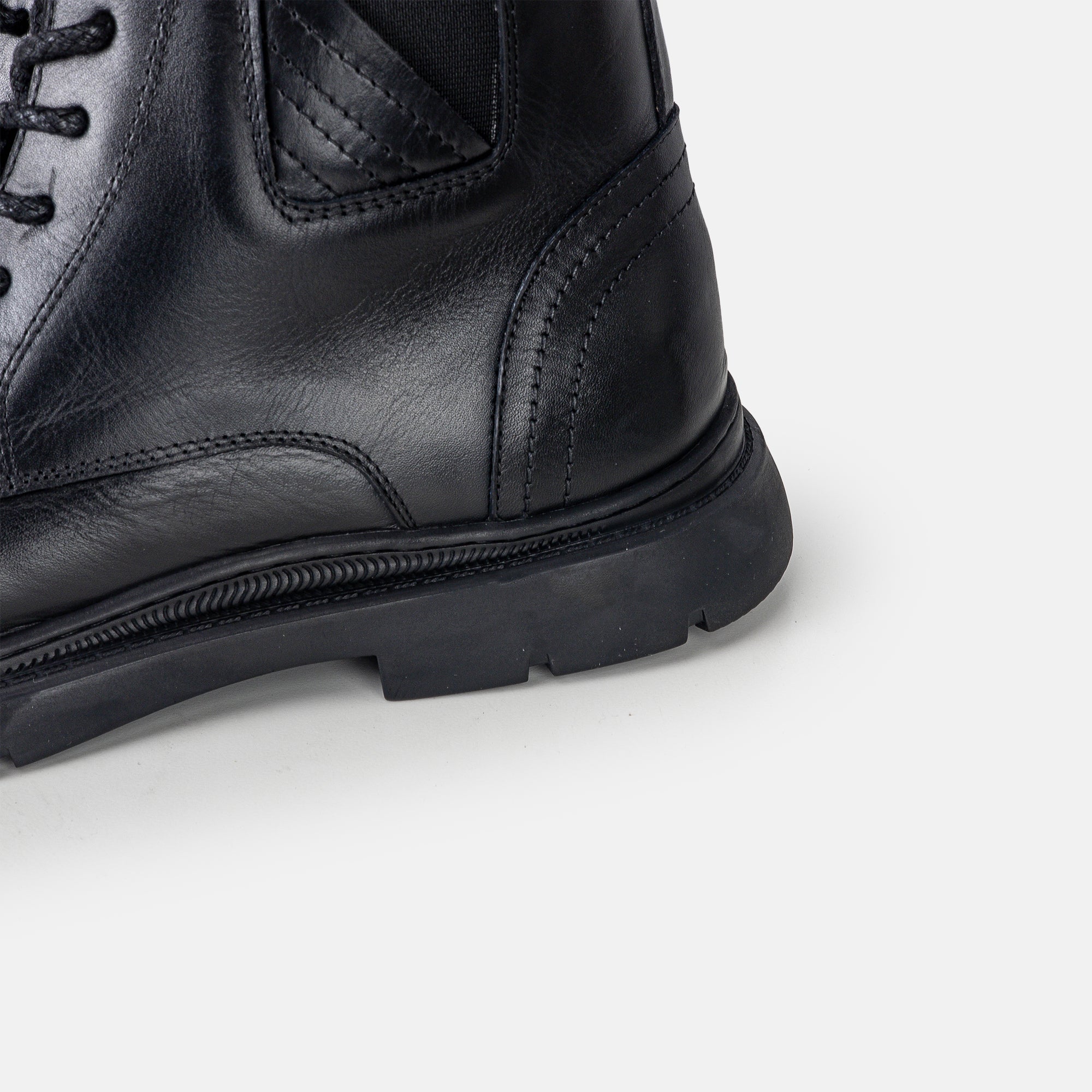 Volzak 3078 Black Leather Ankle Boot