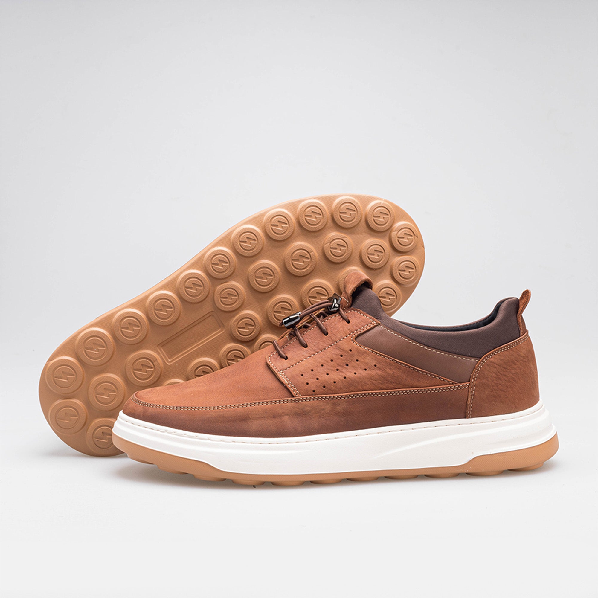 Volzak 317 Camel nubuck sneaker