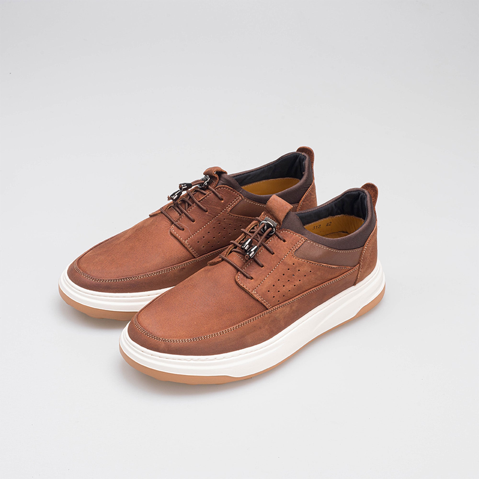 Volzak 317 Camel nubuck sneaker