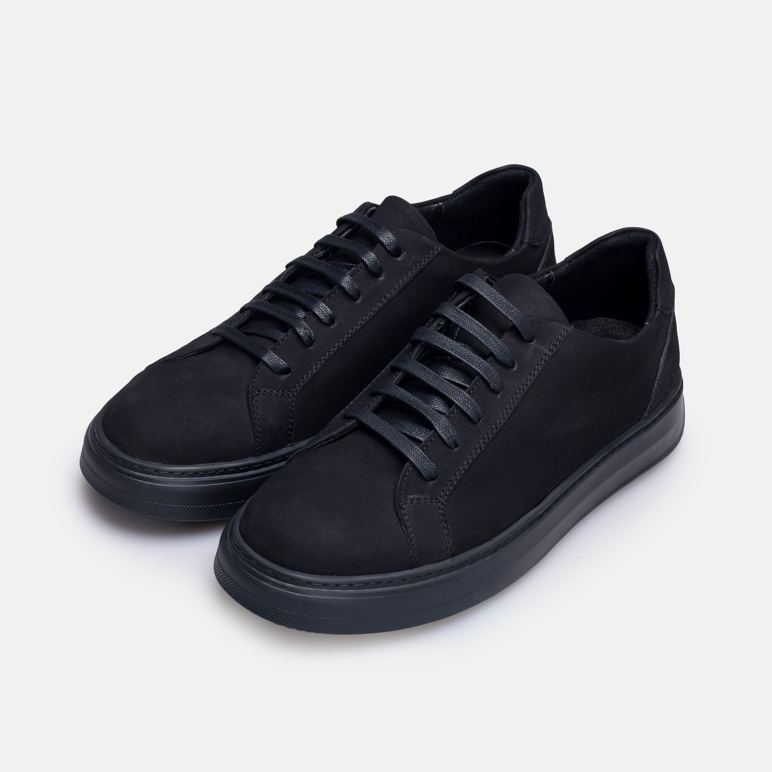 Volzak 6041 Basket en nubuck Noir